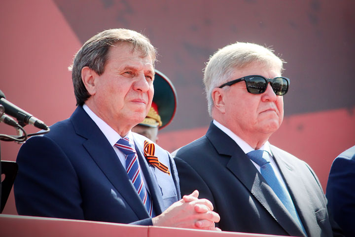 Рогожкин призвал сибирскую науку создавать оружие нового поколения