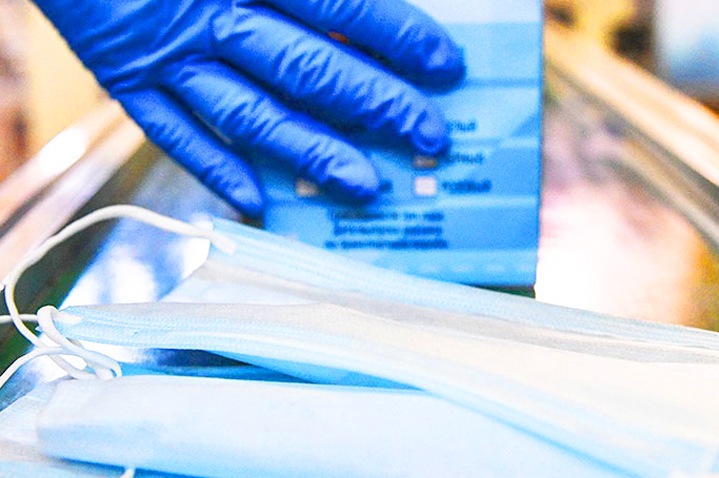 Дезинфицирующие средства и защитные маски