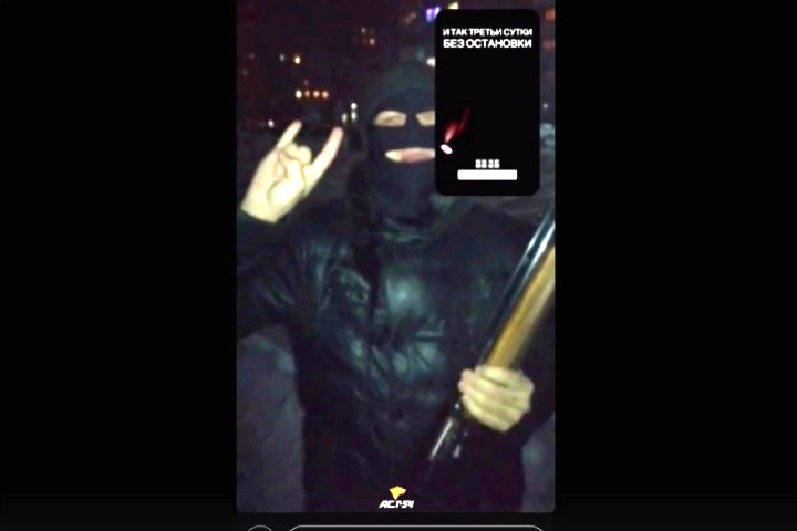 Новосибирцы отметили Новый год стрельбой из оружия Новосибирцы отметили Новый год стрельбой из оружия