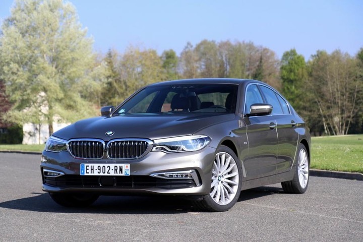 Прокуратура забрала у омского экс-полицейского купленный на «неподтвержденные доходы» BMW