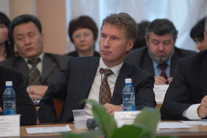 Более 30 тысяч жителей Новосибирска останутся без металлических гаражей из-за решения горсовета