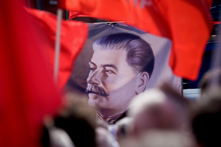 Новосибирский колледж отказался приютить во дворе бюст Сталина