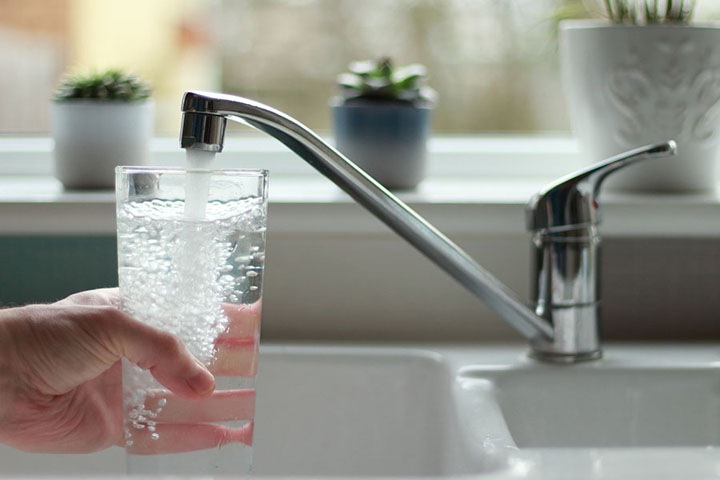 Лаборатория не нашла патогены в образцах воды из красноярских домов, где отравились люди Лаборатория не нашла патогены в образцах воды из красноярских домов, где отравились люди