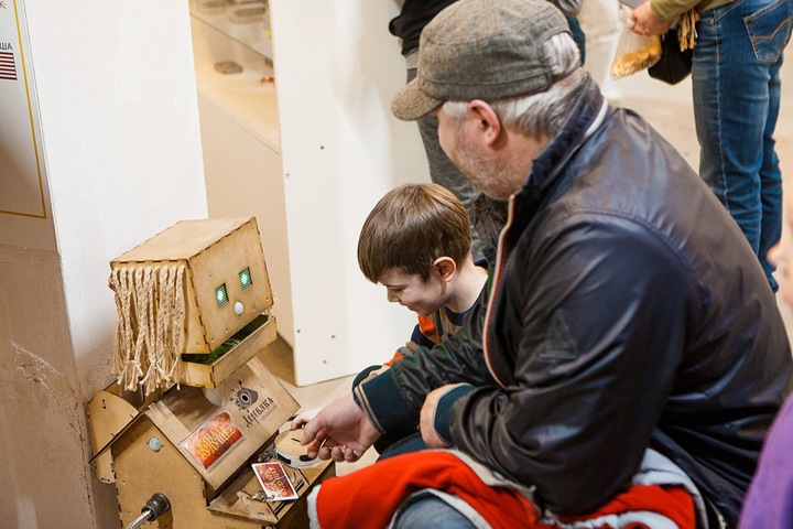 Власти доверили роботу Николаю поговорить с новосибирцами Власти доверили роботу Николаю поговорить с новосибирцами