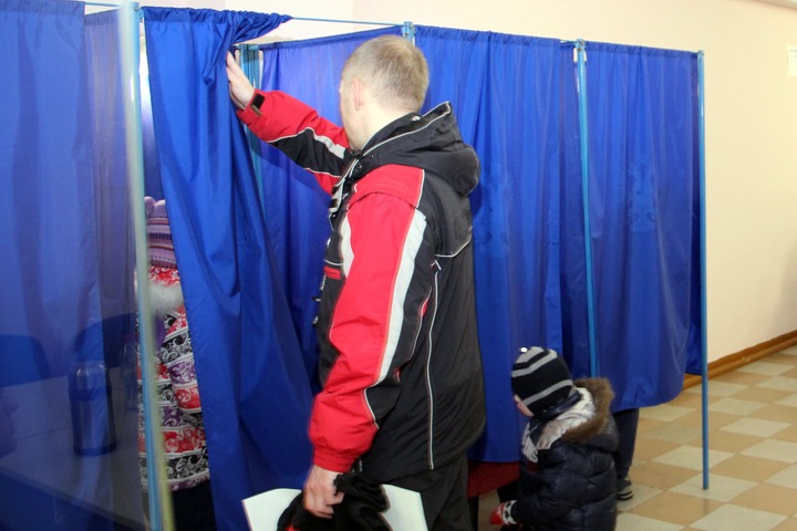 Коммунистов и самовыдвиженцев сняли с выборов в Новосибирском районе