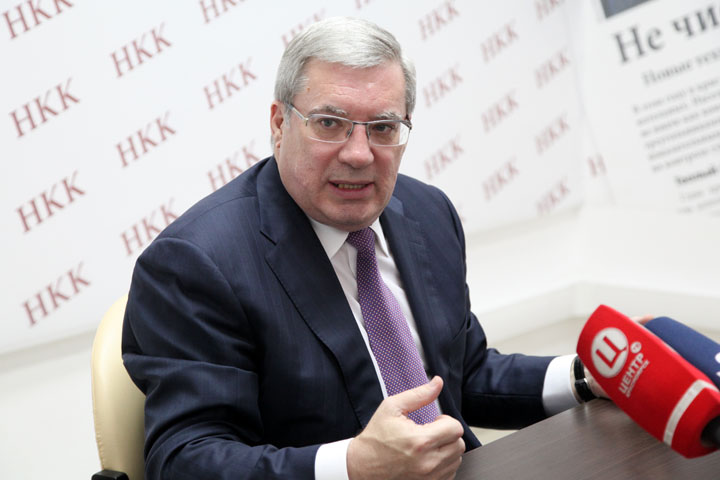 Толоконский предложил красноярцам выбирать между ним и заводом ферросплавов