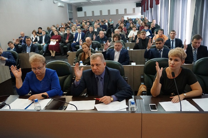 Бийские единороссы сбежали с сессии гордумы, чтобы заблокировать лишение мандатов их коллег Бийские единороссы сбежали с сессии гордумы, чтобы заблокировать лишение мандатов их коллег