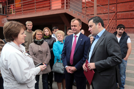 Иркутский губернатор написал жалобы на Хинштейна за незаконную агитацию Иркутский губернатор написал жалобы на Хинштейна за незаконную агитацию