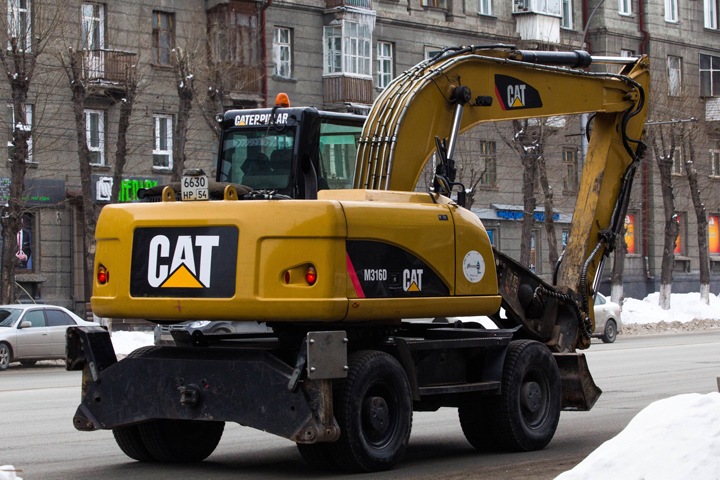 Новосибирские ДЭУ неэффективно тратили деньги