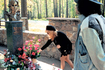 Заместитель начальника новосибирского кладбища «Заельцовское», требовавший деньги с землекопов-взяточников, получил условный срок