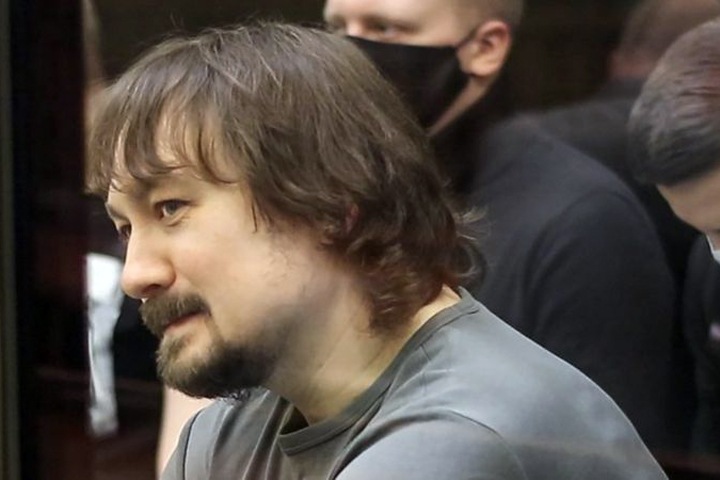 Подбросившим наркотики Ивану Голунову полицейским дали до 12 лет колонии Подбросившим наркотики Ивану Голунову полицейским дали до 12 лет колонии