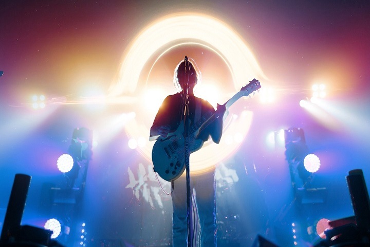 «Это вынужденная мера, которая причиняет нам огромную боль»: артисты отменяют концерты в Новосибирске