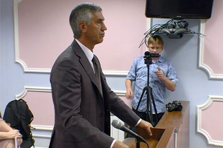 Суд запретил Анатолию Быкову участвовать в красноярских выборах