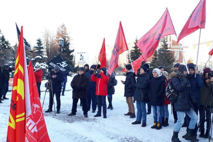 «Империализм вышел на стадию маразма»: новосибирцы поддержали борьбу против строительства мусорного полигона на станции Шиес «Империализм вышел на стадию маразма»: новосибирцы поддержали борьбу против строительства мусорного полигона на станции Шиес