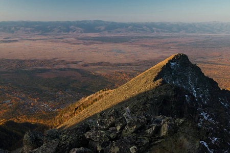 Турист из Москвы разбился насмерть при восхождении на «Пик любви» в Бурятии