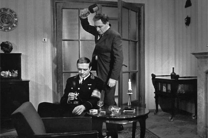 Депутата горсовета Красноярска будут судить за кадр из «Семнадцати мгновений весны» Депутата горсовета Красноярска будут судить за кадр из «Семнадцати мгновений весны»