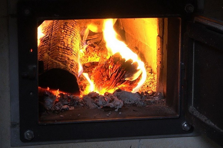 Житель Новосибирской области пойдет под суд за случайное отравление родственников угарным газом