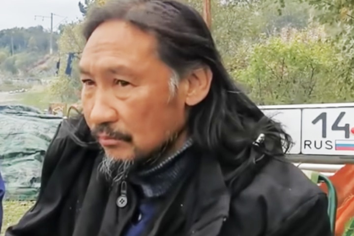 Суд решил принудительно закрыть сибирского шамана Габышева в психдиспансере Суд решил принудительно закрыть сибирского шамана Габышева в психдиспансере