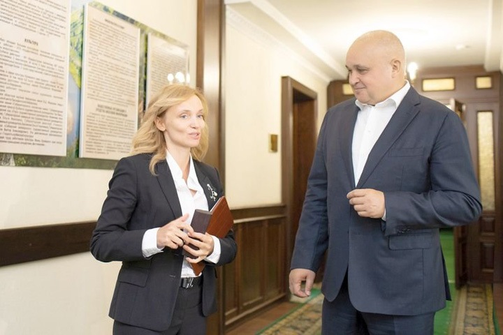 Губернатор Кузбасса уволил Елену Малышеву