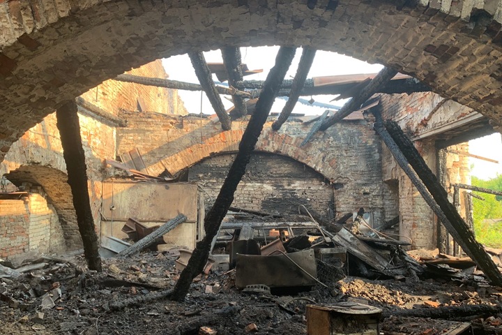 Памятник архитектуры загорелся в Барнауле из-за неосторожного обращения с огнем