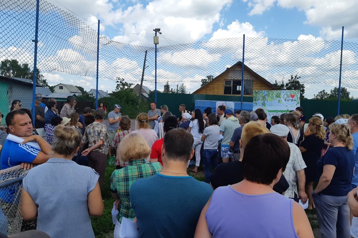 Жители левобережья Новосибирска потребовали не сносить их дома