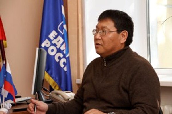 Судимый за хранение наркотиков экс-депутат парламента Тувы снова задержан