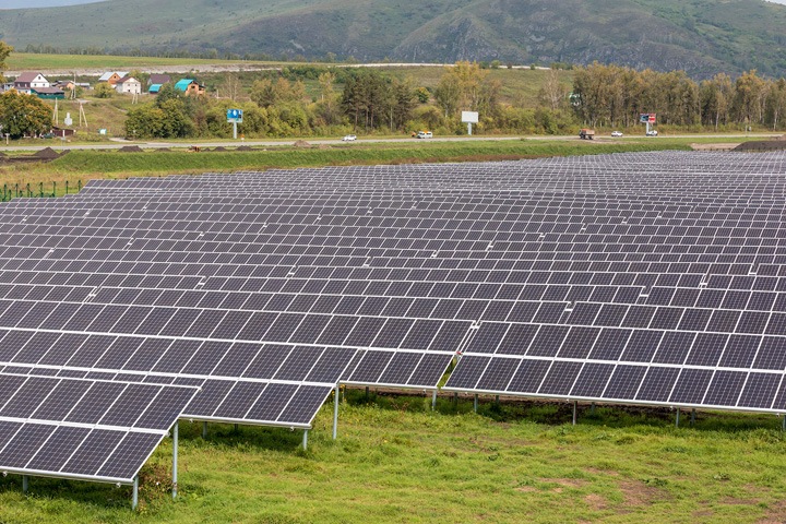 Первая в России солнечная станция нового поколения заработала на Алтае Первая в России солнечная станция нового поколения заработала на Алтае