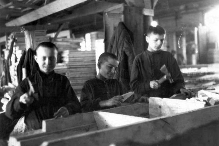 Мор от голода, приют для ленинградцев и три недели на завод. Как Новосибирск пережил войну