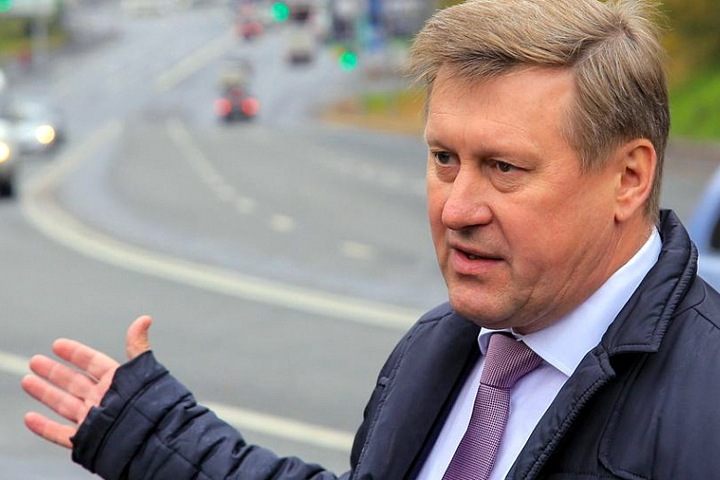 Мэр Новосибирска возмутился отпуском начальника управления дорог и «культурой» ремонта улиц Мэр Новосибирска возмутился отпуском начальника управления дорог и «культурой» ремонта улиц