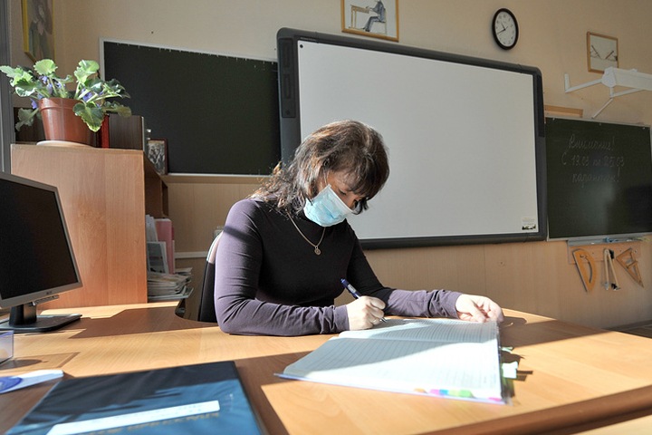 Около 200 школ и детсадов полностью или частично закрыты в Новосибирской области из-за ОРВИ 