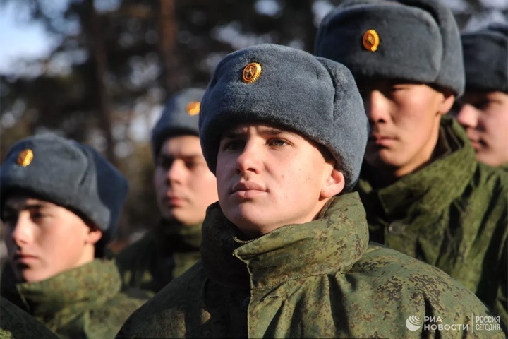 Новосибирский губернатор подписал постановление о весеннем призыве