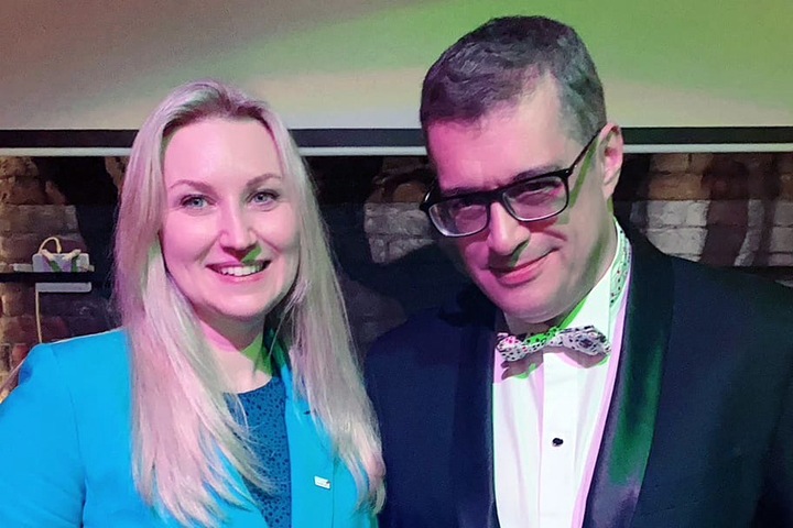 Единороссы подобрали сотрудницу банка на Искитимский округ Госдумы