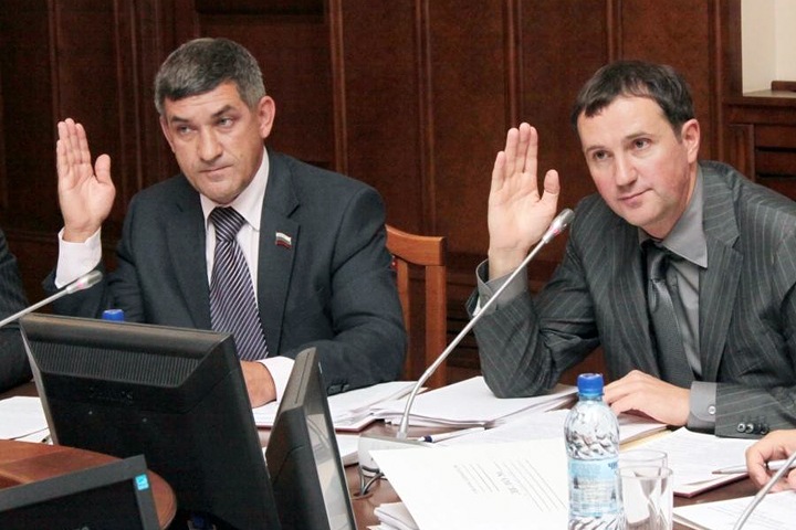 Экс-депутаты вошли в общественный совет новосибирского заксобрания