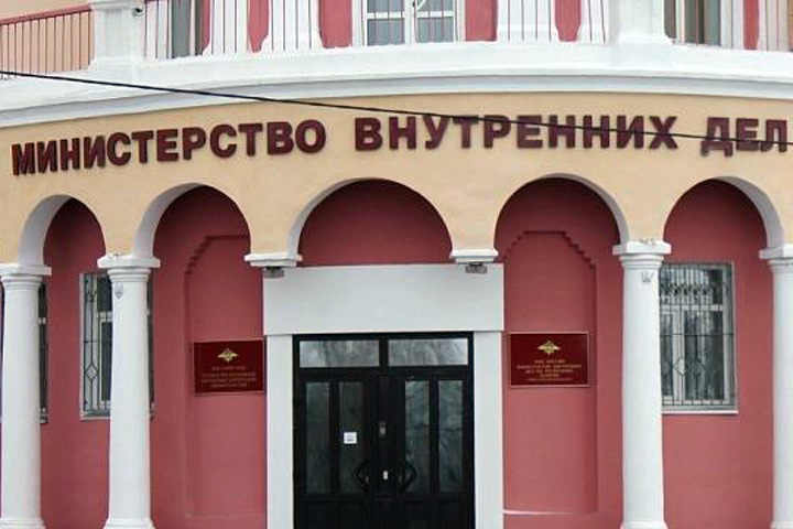 Подозреваемому сломали грудину в отделе полиции Бурятии, где до смерти запытали юношу Подозреваемому сломали грудину в отделе полиции Бурятии, где до смерти запытали юношу