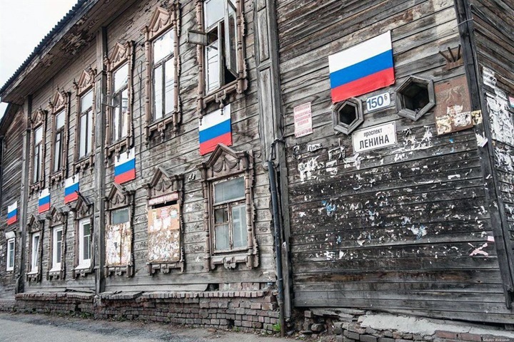 Редкий медведь на Байкале и дети пандемии в Омске. Сибирь за неделю Редкий медведь на Байкале и дети пандемии в Омске. Сибирь за неделю