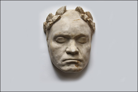 Кузбасской филармонии подарили на 70-летие прижизненную маску Бетховена Кузбасской филармонии подарили на 70-летие прижизненную маску Бетховена