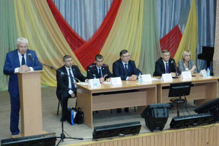 Власти Новосибирской области отремонтируют 72 участка дорог со школьными маршрутами