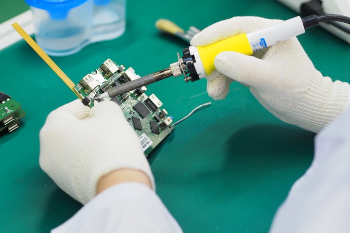 Производство телекоммуникационного оборудования запустили в Новосибирске Производство телекоммуникационного оборудования запустили в Новосибирске