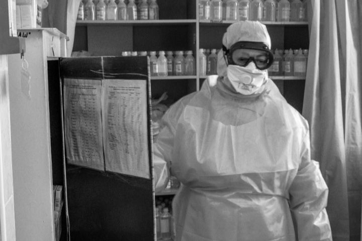 Минимальное число новосибирцев скончались от коронавируса за сутки с ноября