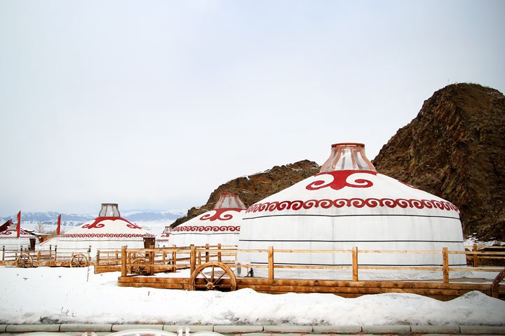 Числа недели: гектары для синхротрона, футбольные долги и юрта для чиновников Числа недели: гектары для синхротрона, футбольные долги и юрта для чиновников