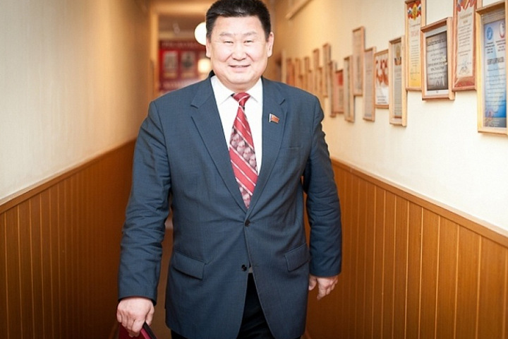 Коммунисты выдвинули Вячеслава Мархаева на выборы главы Бурятии