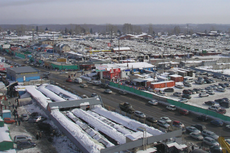 Продавцы Гусинобродской барахолки просят губернатора изменить свою позицию и выделить им землю в Раздольном 