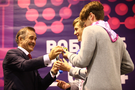 Иркутские школьники поедут в Нидерланды благодаря победе на «РобоСибе»