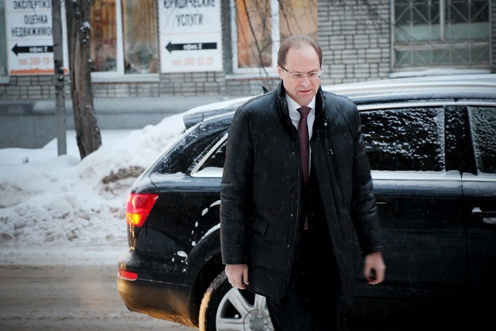 Экс-губернатор Юрченко покинул пост управляющего «Металлсервис-Новосибирск» Экс-губернатор Юрченко покинул пост управляющего «Металлсервис-Новосибирск»