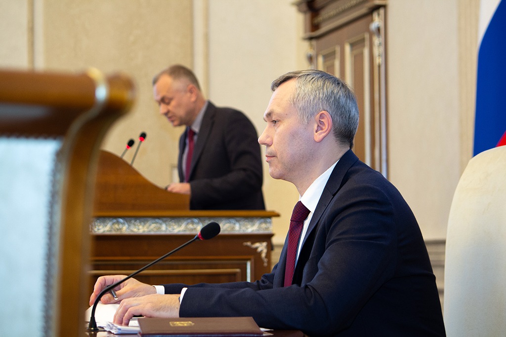 Андрей Травников (на переднем плане) Андрей Травников (на переднем плане)