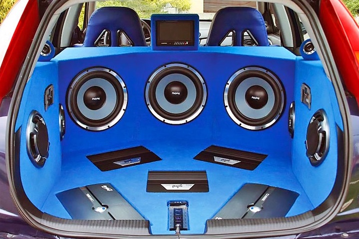 Музыка в автомобиль. Динамики и усилители