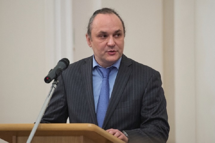 Экс-главу новосибирского Биотехнопарка отпустили под домашний арест Экс-главу новосибирского Биотехнопарка отпустили под домашний арест