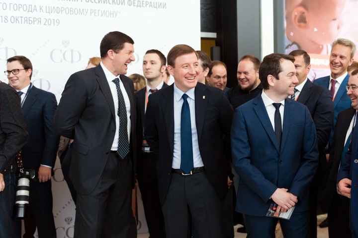 Сделанный новосибирскими чиновниками «робот Николай» выступил перед Турчаком