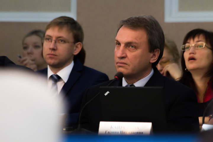 Локоть прокомментировал судьбу главы департамента ЖКХ