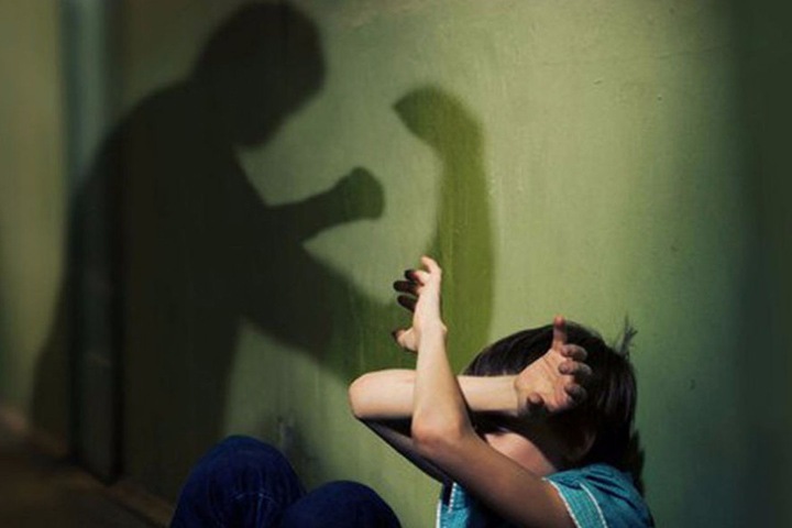 Омич задушил сына сожительницы из-за неровной спины и убежал в лес — СК